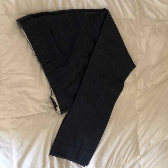 Blue-Grey stunning Pants with Subtle large squares   Size 10 - Picture 2 of 9